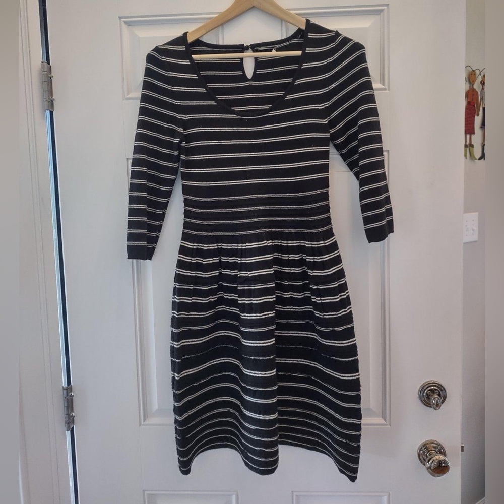 Anthropologie - Black and White Striped Long-Sleeve Knit Dress - M